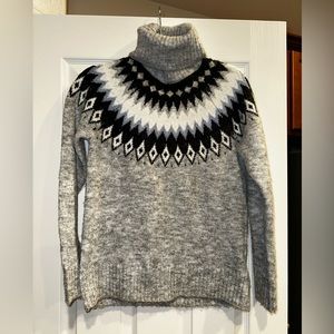 Women’s Aspen Turtleneck Sweater size XS